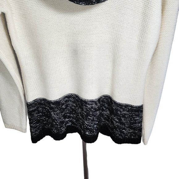 Western Connection Medium Cream Sweater Accented W Black, Gray, Cream Cowl Neck - Picture 6 of 7
